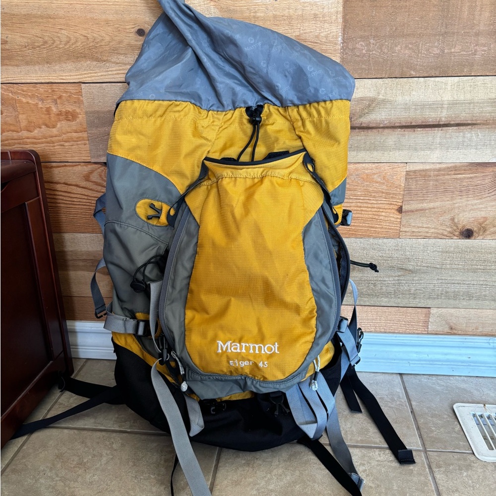 Marmot Eiger 45 women’s backpacking backpack for camping